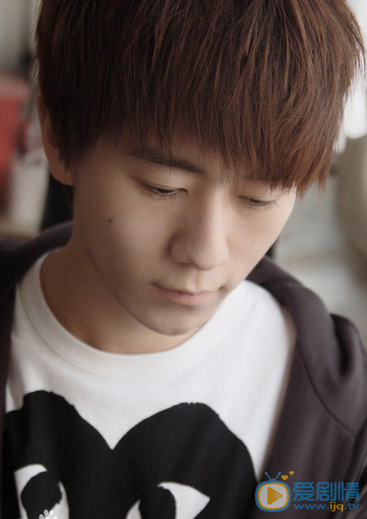 董晨個人資料簡介 董晨圖片生活照 董晨個人經歷家庭背景介紹