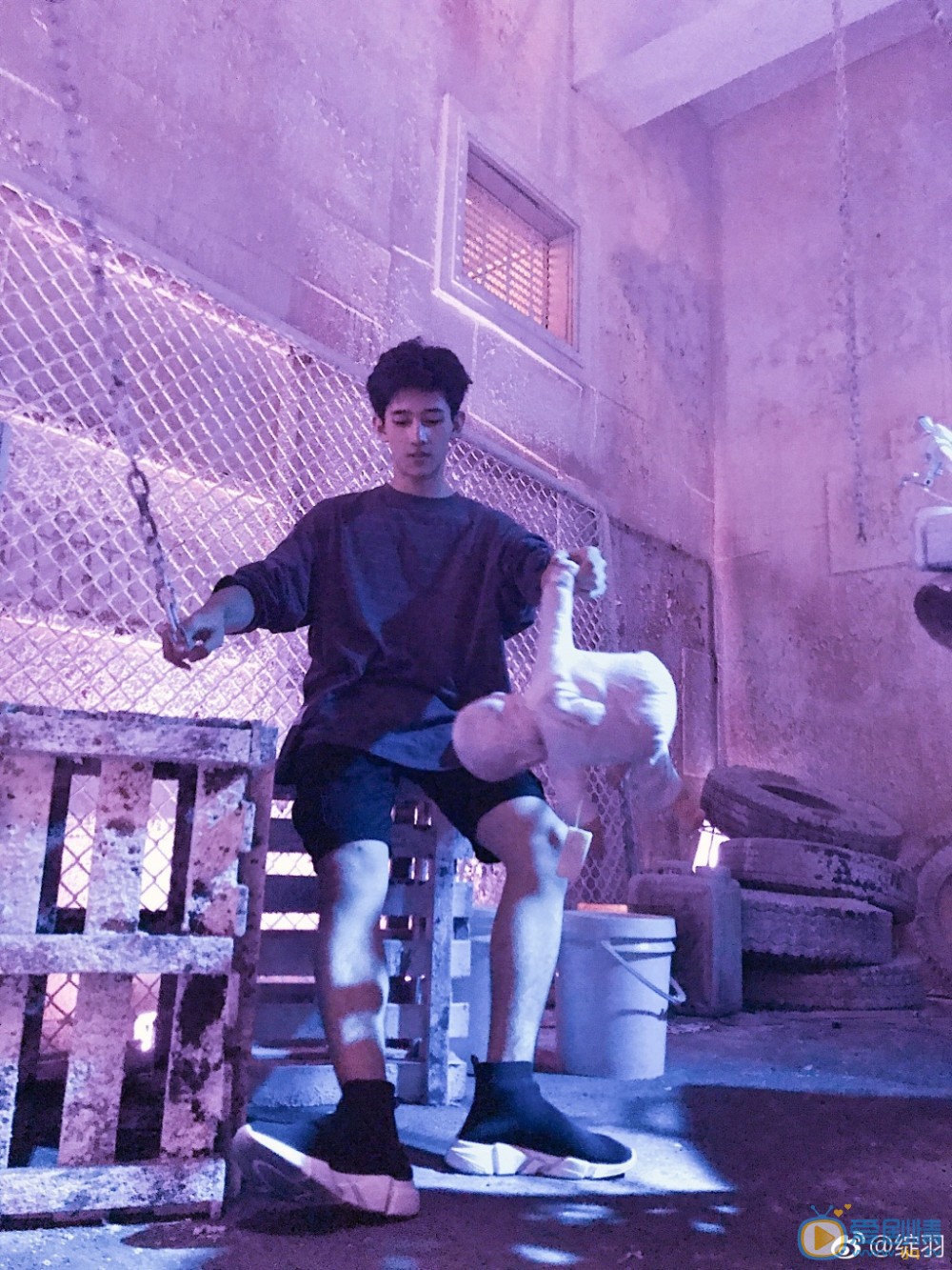 戀愛先生小程皓少年程皓是誰扮演的？小程皓少年程皓扮演者戰宇個人資料、寫真及生活照欣賞