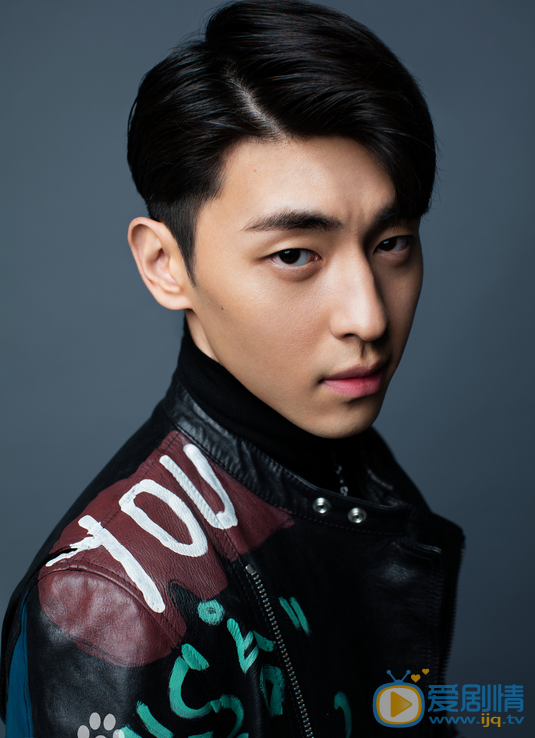 歡樂頌2謝童是誰演的？謝童扮演者鄧倫個人資料生活寫真照欣賞