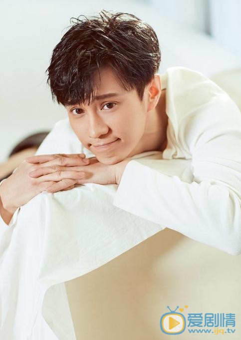 我的青春遇見你陳昆是誰演的？陳坤扮演著楊彤個人資料、寫真及生活照欣賞