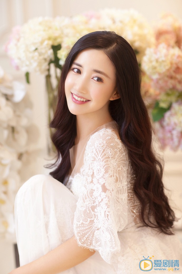 新倚天屠龍記殷素素是誰飾演的？殷素素飾演者陳欣予個人資料、寫真及生活照欣賞