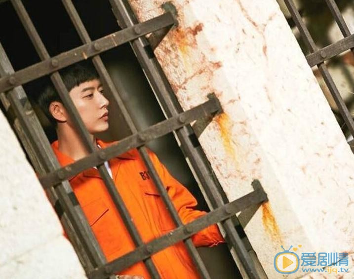 《Man to Man》曝光劇照 朴海鎮帥氣蹲監獄