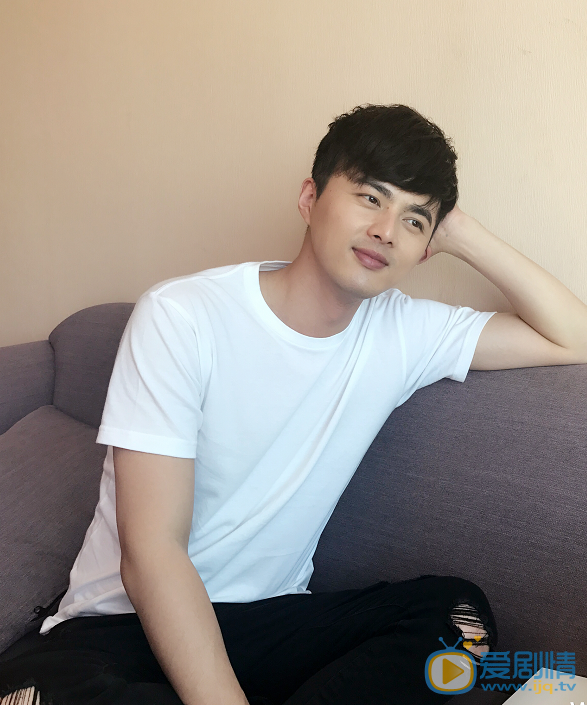 一粒紅塵閔朗是誰演的？閔朗扮演者葉祖新個人資料及生活寫真照欣賞