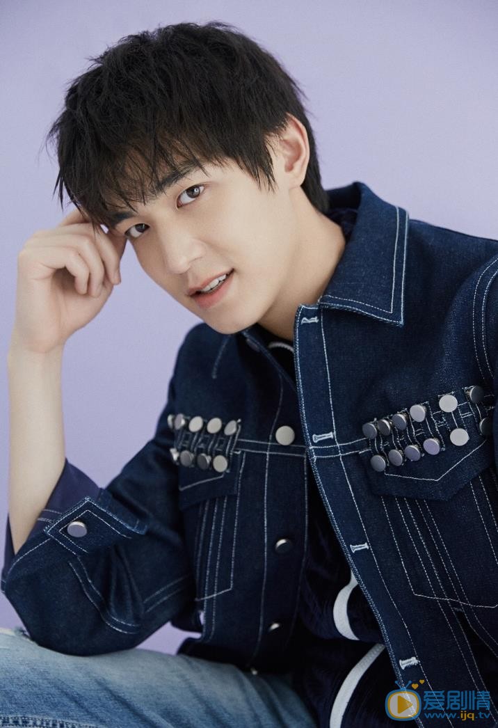 游泳先生藍天是誰扮演的?藍天扮演者嚴禹豪個人資料、寫真及生活照欣賞