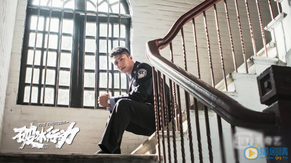 破冰行動怎么評價李飛？李飛的結局如何？