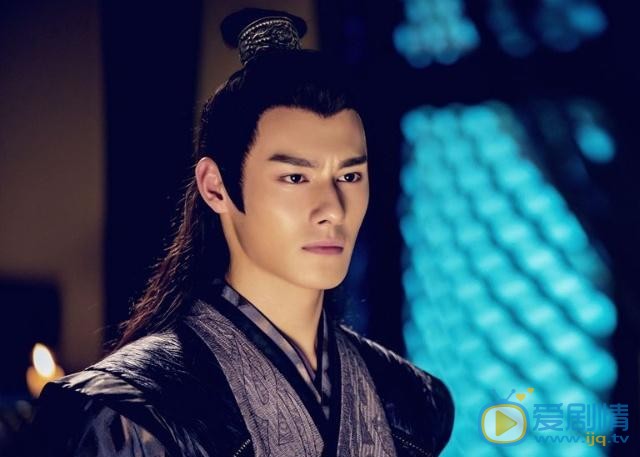 走進你的記憶易明君是由誰飾演的？他的結局怎么樣？