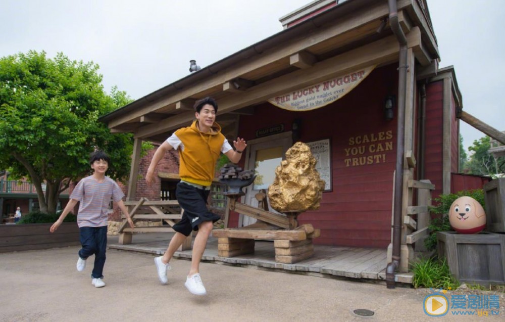 鳴鴻傳沈十五是誰演的？沈十五扮演者張亮個人資料、寫真及生活照欣賞