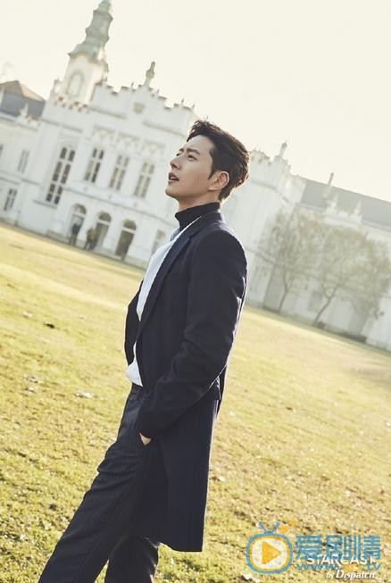 《Man to Man》曝光花絮照 朴海鎮上演多重身份