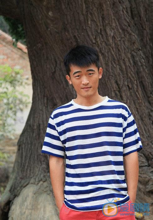 生於70年代王小兵是誰演的？王小兵扮演者姜寒個人資料、寫真及生活照欣賞