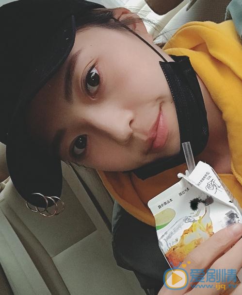 老男孩費文麗是誰演的？費文麗扮演者王妍之個人資料、寫真及生活照欣賞