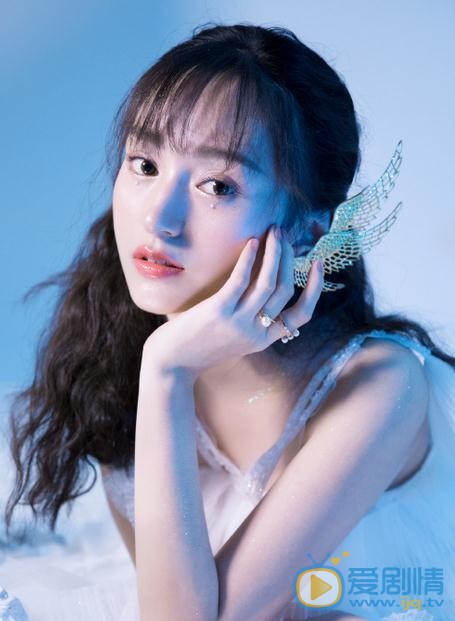 黃昊月個人資料簡介 黃昊月寫真