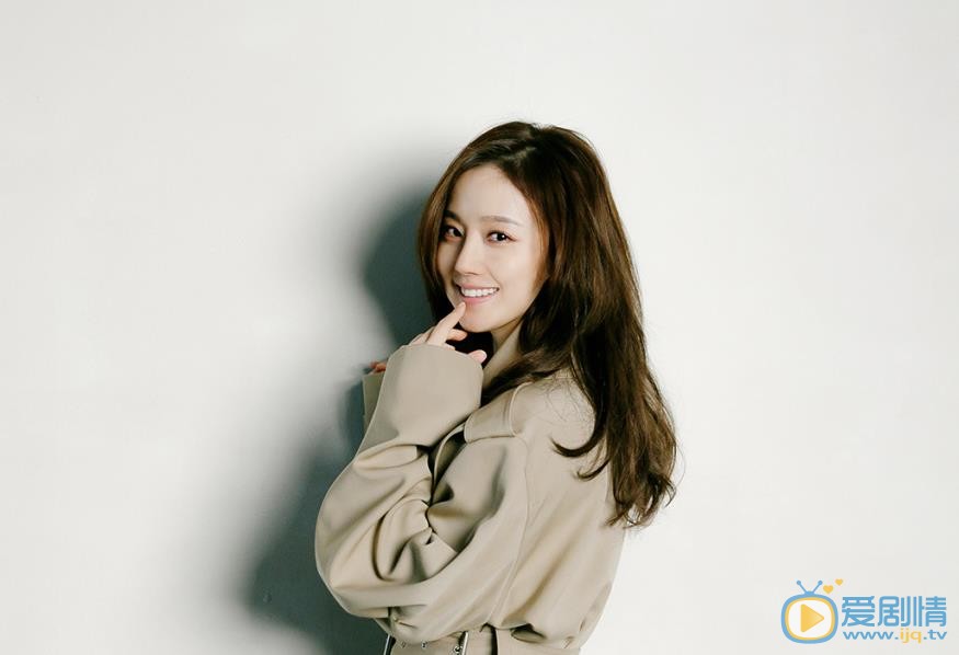 文彩元個人資料簡介 文彩元家庭背景 文彩元寫真照