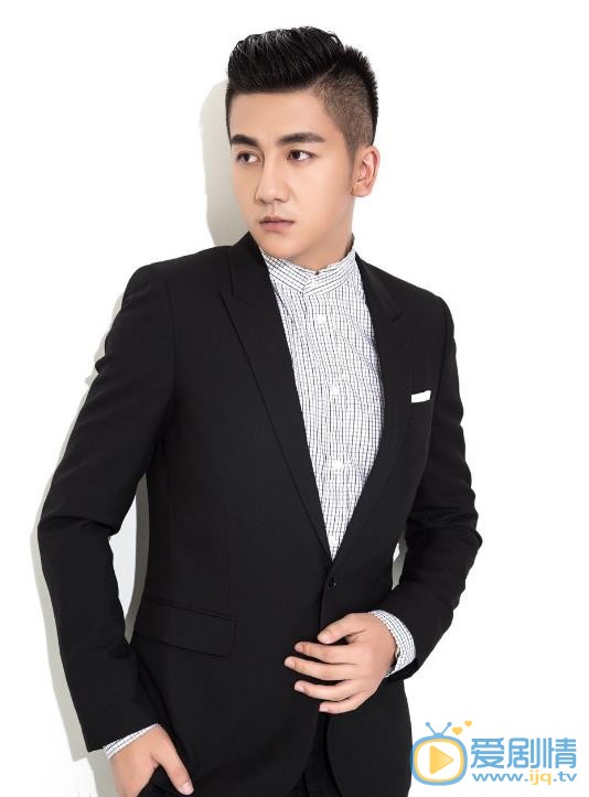 愛國者侯嘯天是誰扮演的？愛國者侯嘯天扮演著康磊個人資料、寫真生活照