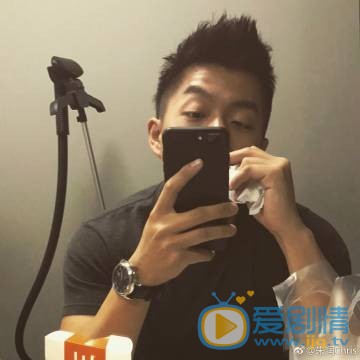 王子咖啡店黃皇扮演者朱潤海量照片欣賞