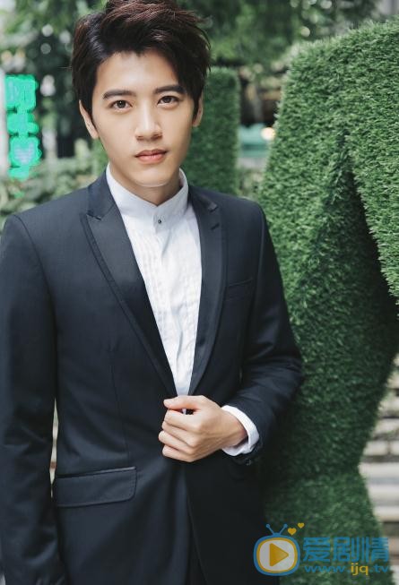 鳳囚凰花錯是誰演的？花錯扮演者李宗霖個人資料、寫真及生活照欣賞