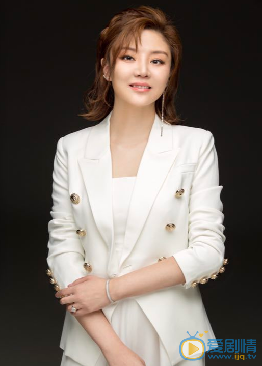 華萍個人資料簡介 華萍演藝經歷 華萍白衣寫真圖片