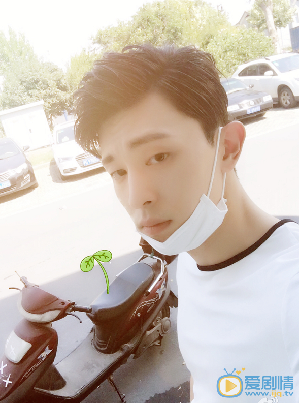 歡樂頌2謝童是誰演的？謝童扮演者鄧倫個人資料生活寫真照欣賞