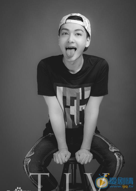 我不是精英費明扮演者張曉謙個人資料、海量生活照欣賞