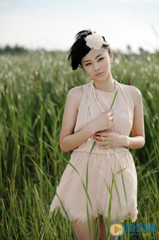 白鹿原冷秋月是誰演的？冷秋月扮演者小斯琴高娃個人資料及生活寫真照欣賞