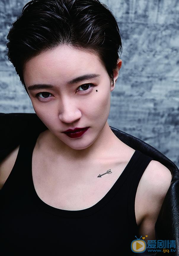 愛情進化論鹿飛師姐是誰飾演的？鹿飛師姐扮演者焦俊艷個人資料、寫真及生活照欣賞