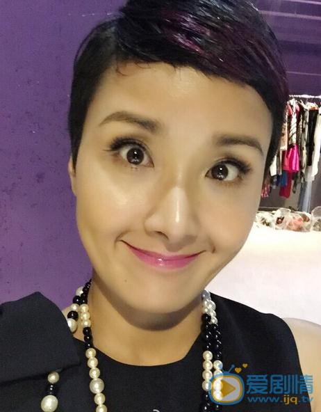 騾子和金子花姑是誰扮演的?花姑扮演者黃曼個人資料、寫真及生活照欣賞