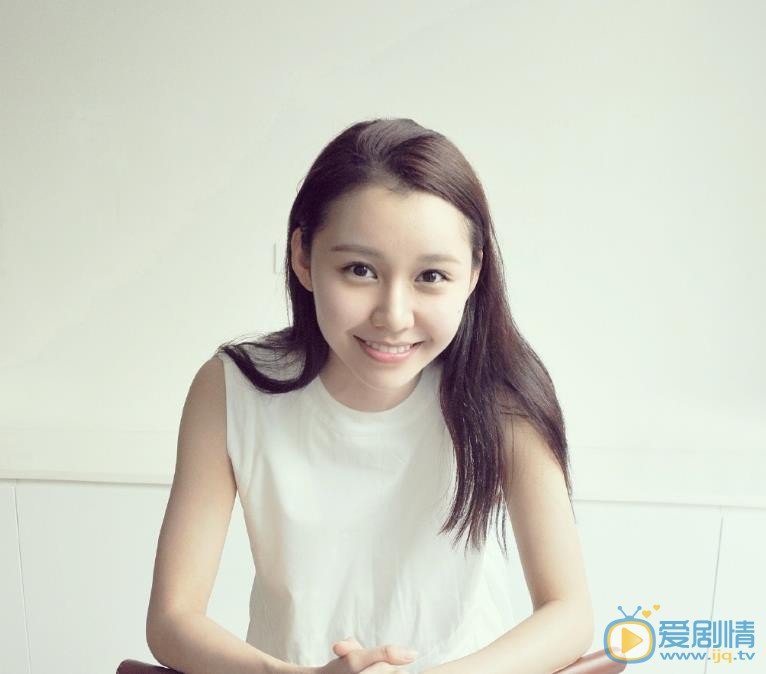 鬼吹燈之怒晴湘西花靈是誰扮演的?花靈扮演者阿麗亞個人資料、寫真生活照