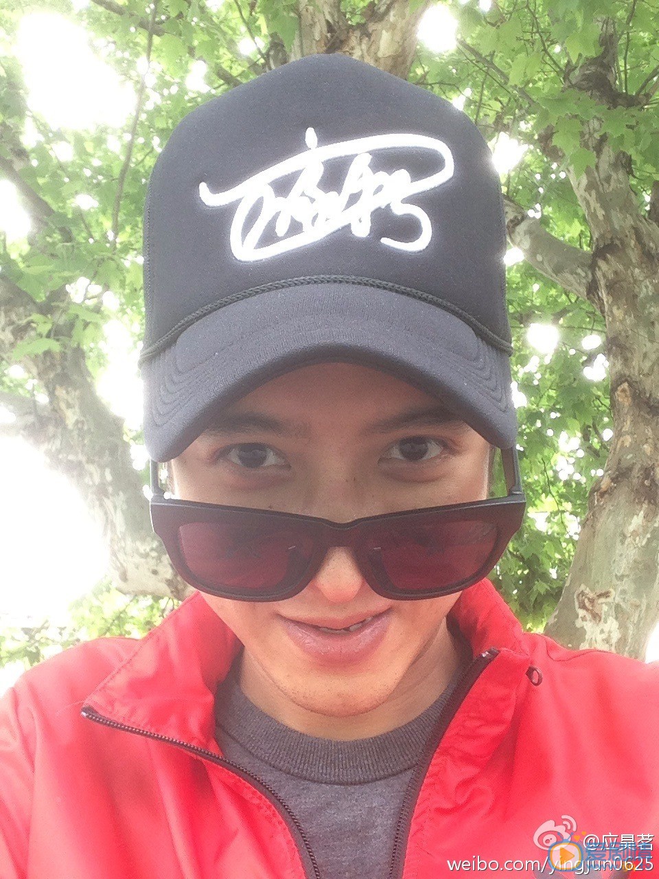 老九門齊鐵嘴扮演者應昊茗生活照欣賞