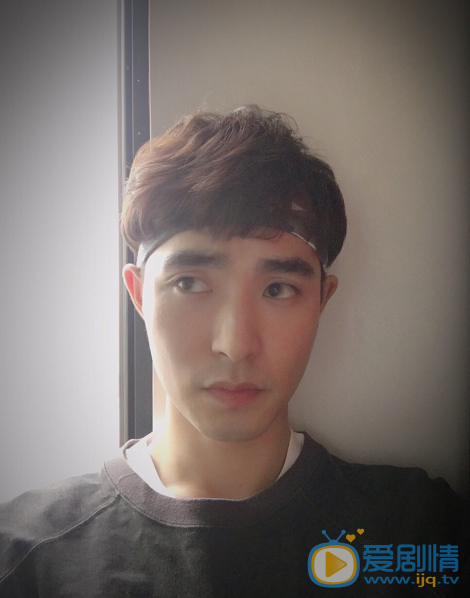 一粒紅塵顧毅然是誰演的?顧毅然扮演者李思陽個人資料及寫真照欣賞