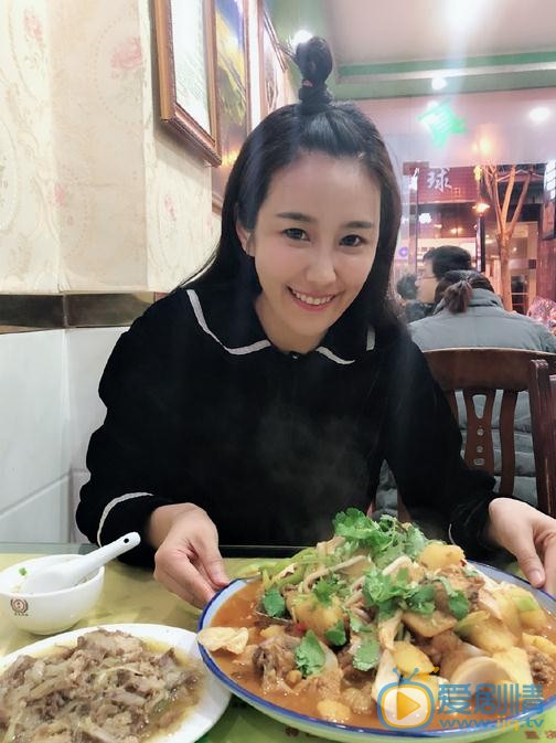 小女花不棄柳青妍是誰演的？柳青妍扮演者黃心娣個人資料、寫真及生活照欣賞