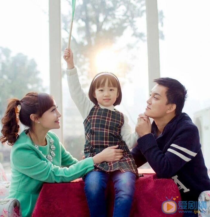 李銳和老婆方方、女兒李蓬熙合照 李銳個人資料介紹