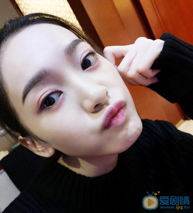  張一山女友是誰？張一山女友白雪個人資料及生活私照介紹