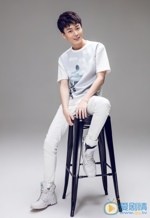 辛鵬個人資料簡介 辛鵬圖片生活照 辛鵬個人經歷家庭背景介紹