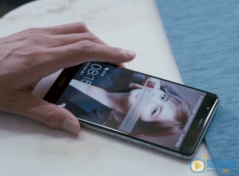  歡樂頌2包奕凡用的手機什麼牌子？小包裝總同款手機介紹