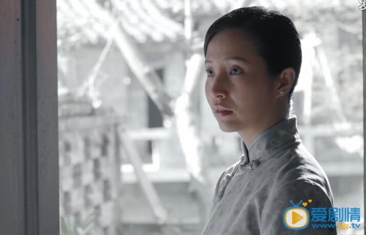 電視劇畢業歌24集中出現的紅衣妓女是誰？電視劇畢業歌中洪望楠為什麼追著紅衣妓女道歉？