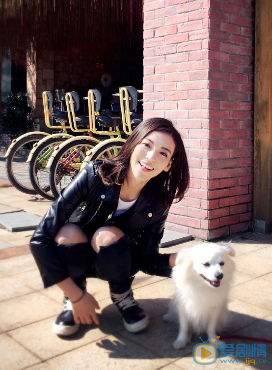 結婚為什麼黃靈是誰演的?黃靈扮演者尤靖茹個人資料及生活寫真照欣賞