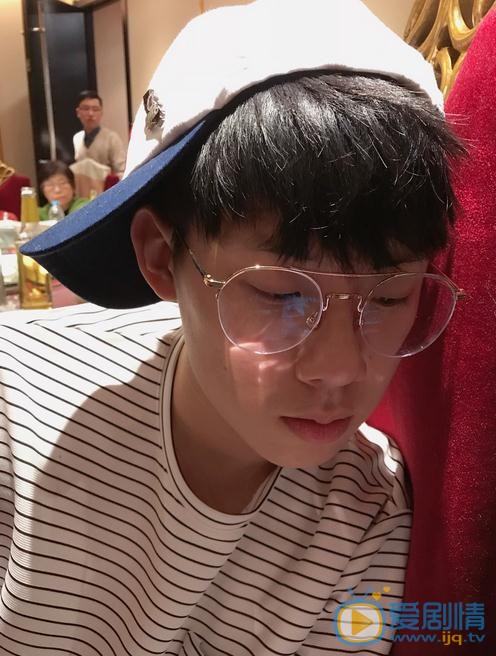 老男孩周洲是誰演的？老男孩周洲扮演者周奇個人資料、寫真及生活照欣賞