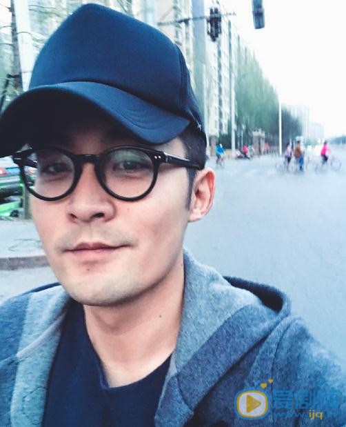 江河水沈亦威是誰演的？江河水沈亦威扮演者張粟個人資料、寫真及生活照欣賞