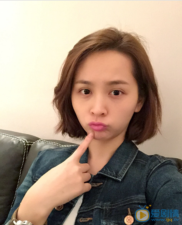 孤芳不自賞張貴妃是誰演的？張貴妃扮演者鄧莎個人資料簡介