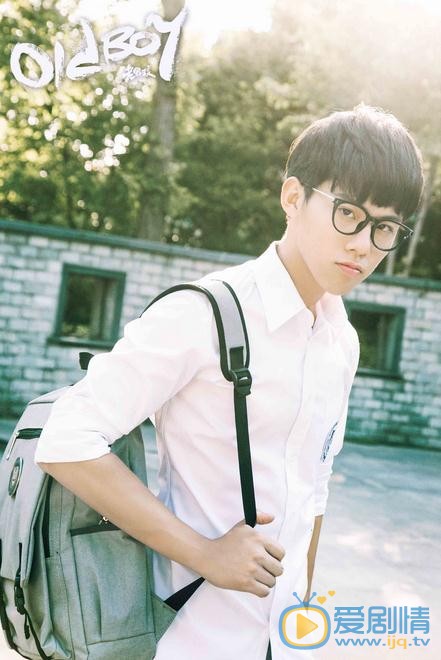 老男孩周洲是誰演的？老男孩周洲扮演者周奇個人資料、寫真及生活照欣賞