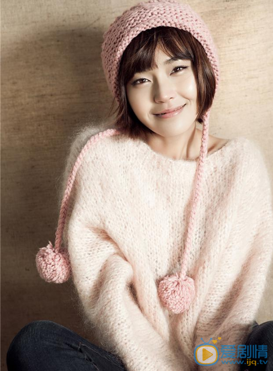 雞毛飛上天邱岩是誰演的？邱岩扮演者張佳寧個人資料及生活寫真照欣賞