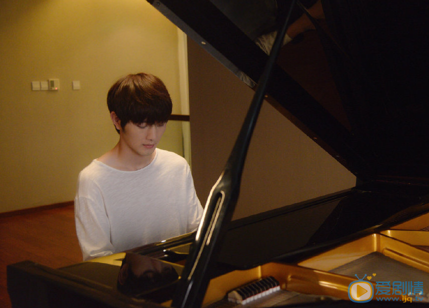 我的鄰居睡不著席頌的扮演者是誰？席頌的結局是什麼？