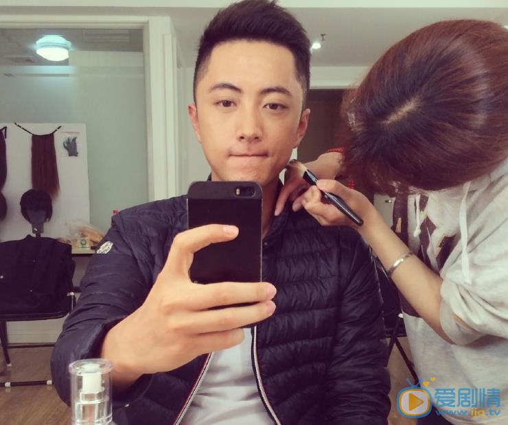 警犬來啦梁粵扮演者賈景暉個人資料、寫真生活照