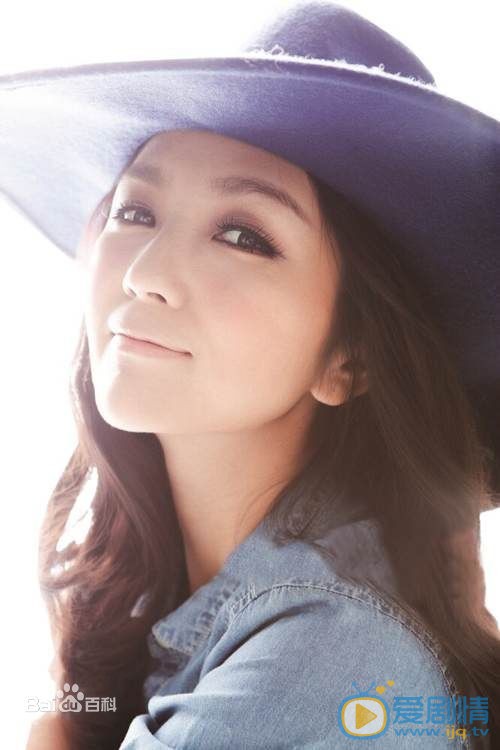 何潔個人資料簡介 何潔家庭背景 何潔寫真