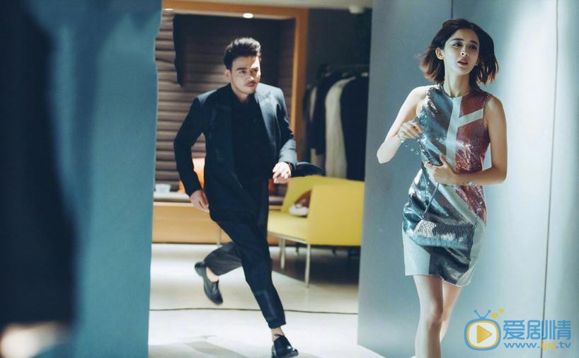 歸還世界給你定檔將播 楊爍攜手古力娜紮上演甜蜜虐戀