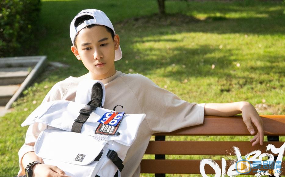 電視劇老男孩蕭晗是誰演的？蕭晗扮演者胡先煦個人資料、寫真及生活照欣賞