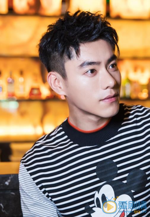 烈火軍校中沈君山是誰演的？沈君山扮演者李程彬個人資料、寫真及生活照欣賞