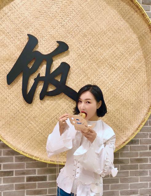 利刃出擊林彤是誰演的?林彤扮演者楊亭個人資料、寫真及生活照欣賞