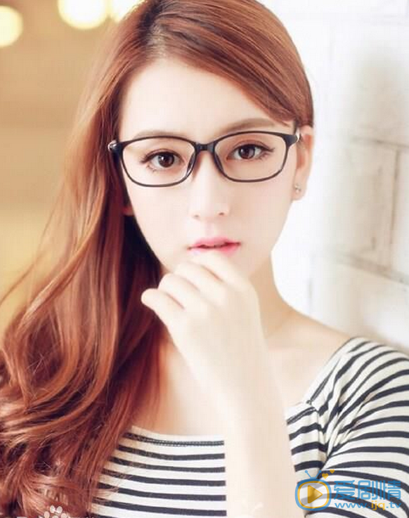 方媛個人資料簡介 方媛圖片生活照 方媛個人經歷及家庭背景介紹