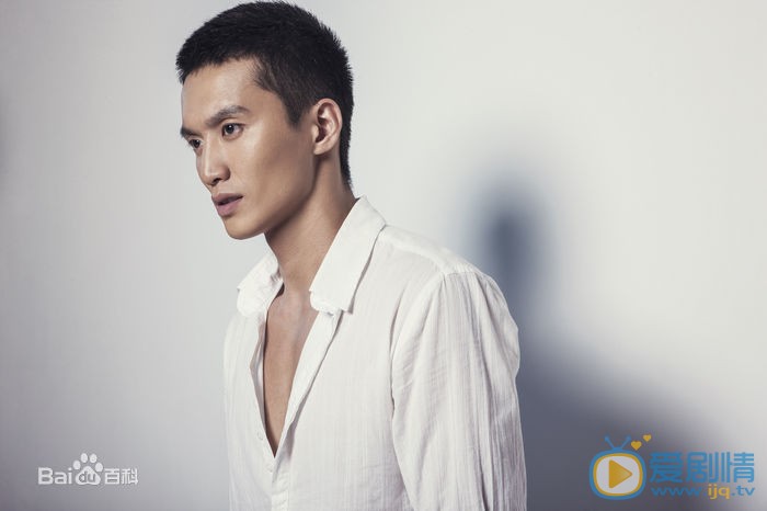 政委中余庚揚的扮演者是誰？余庚揚扮演者王冠個人資料簡介