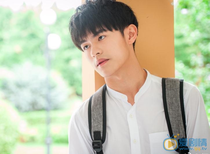 何德瑞個人資料簡介 何德瑞《僅剩一口的青春》劇照